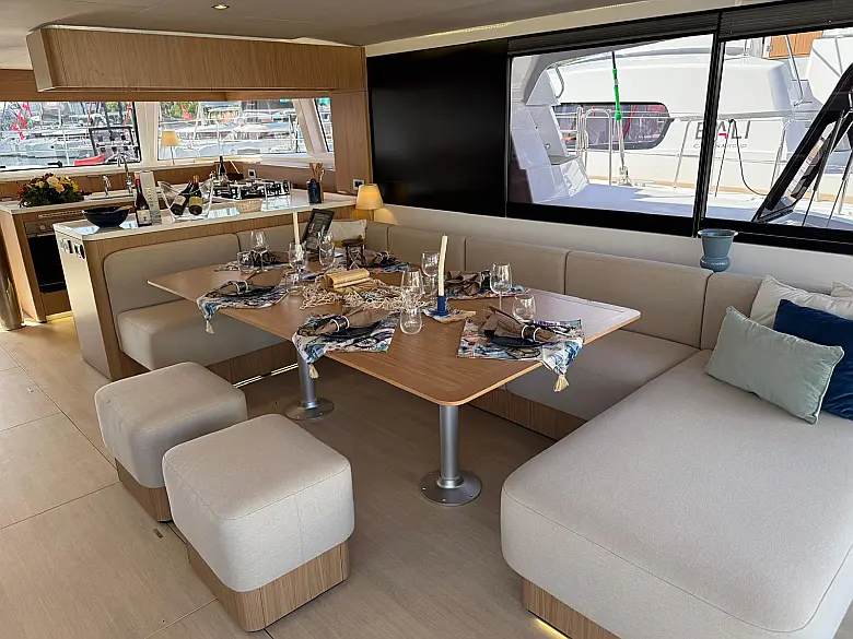 Bali 5.8-5 cabin