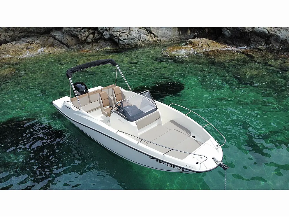 Quicksilver Activ 675 Open