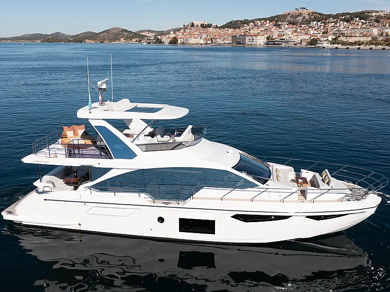Azimut 60 Fly