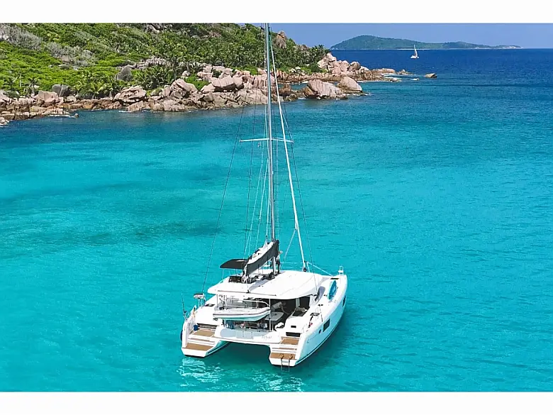 Lagoon 42 Owner