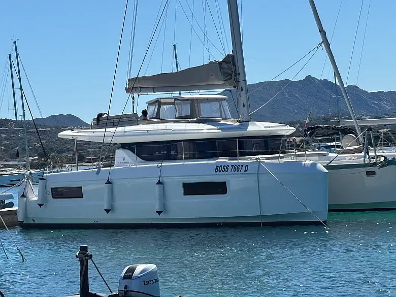 Lagoon 43