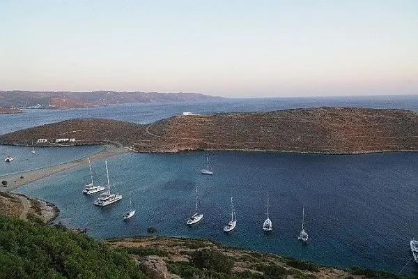 Törnvorschlag Athen & Kykladen: Unvergesslicher Segeltörn in der Ägäis